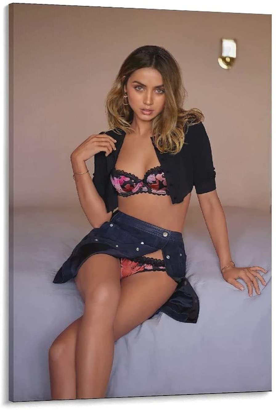 Celebrity Photos Posters Ana de Armas sensual in silk dress - CL3477